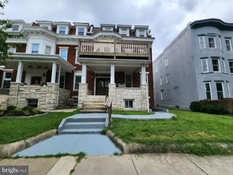 947 BROOKS LANE #1