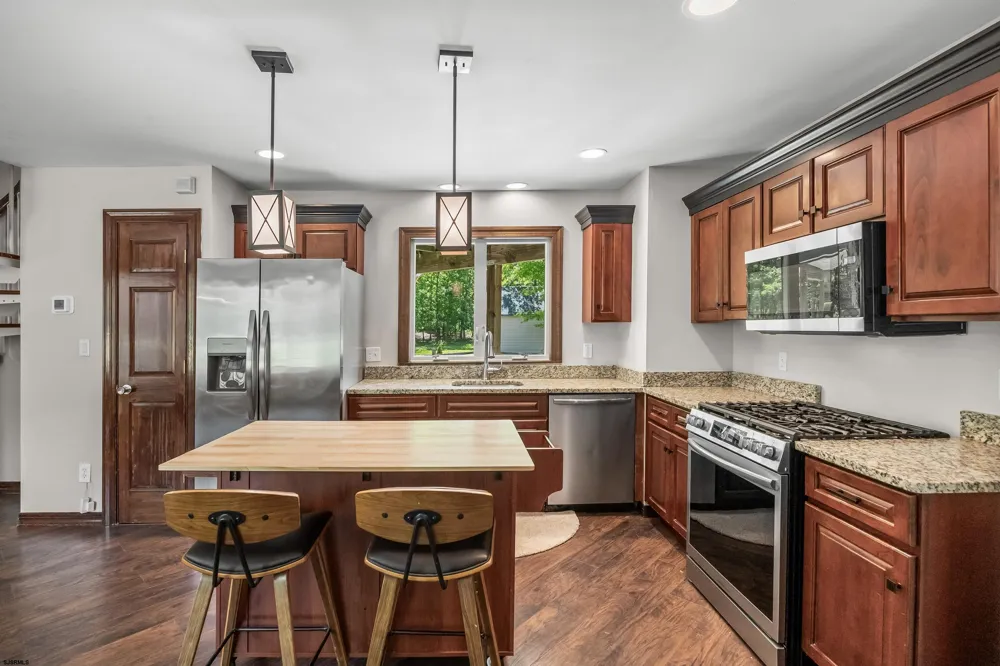 6330 Estelle Ave Mays Landing, NJ 08330