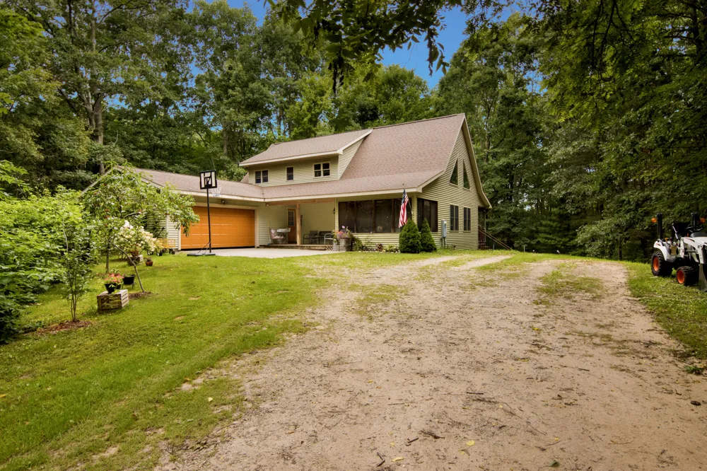 1846 E Koenig Road Free Soil, MI 49411