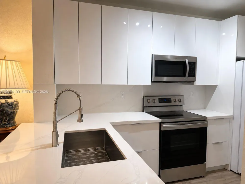 9259 SW 227th St #9-25 Cutler Bay, FL 33190