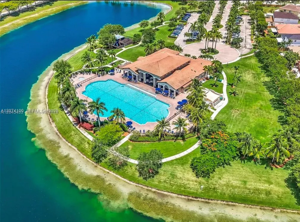 9259 SW 227th St #9-25 Cutler Bay, FL 33190