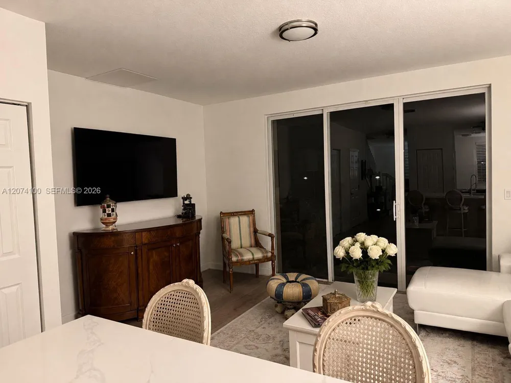 9259 SW 227th St #9-25 Cutler Bay, FL 33190