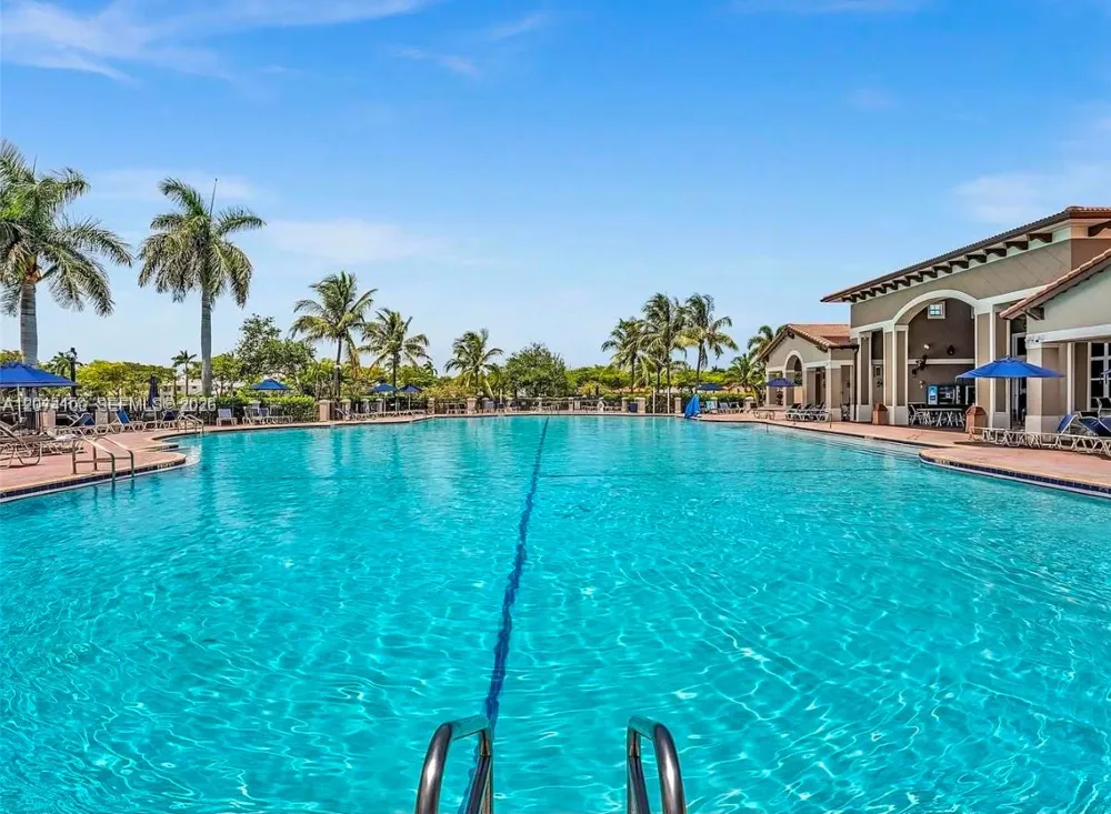 9259 SW 227th St #9-25 Cutler Bay, FL 33190