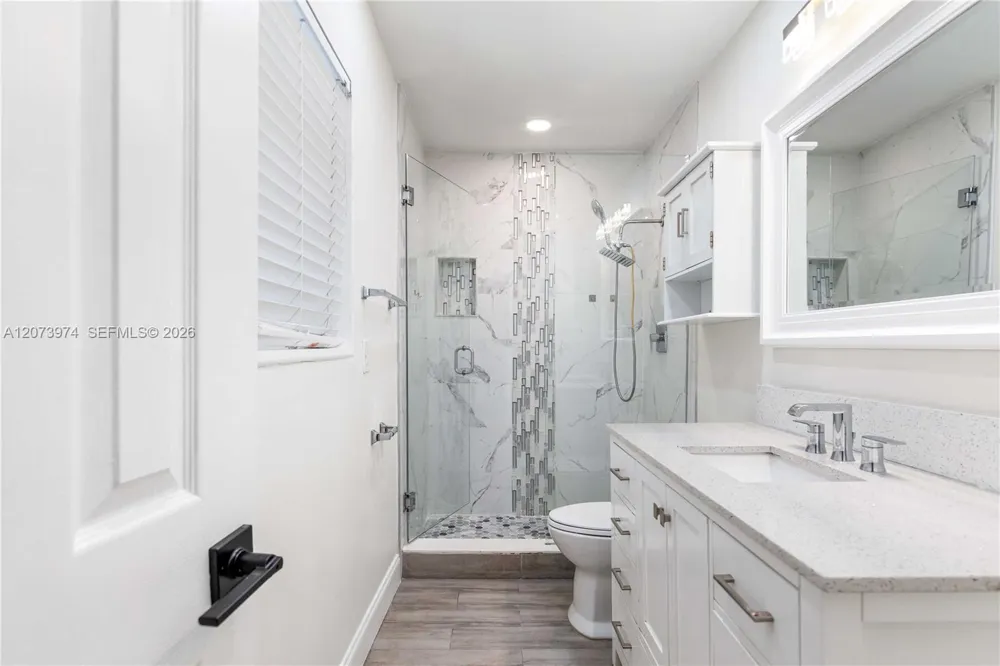1900 NW 82nd Ter Pembroke Pines, FL 33024