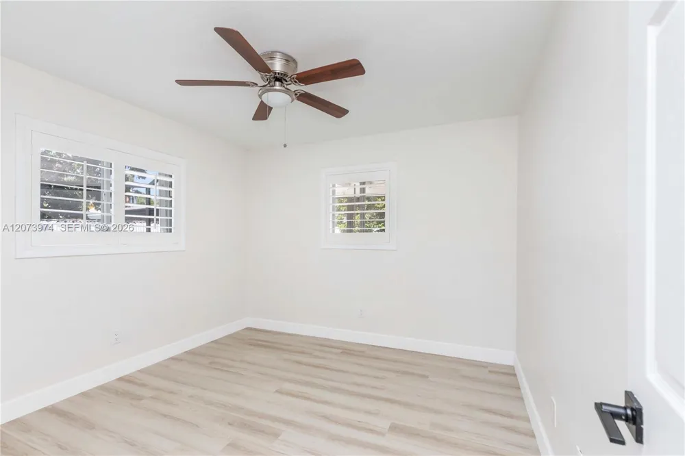 1900 NW 82nd Ter Pembroke Pines, FL 33024