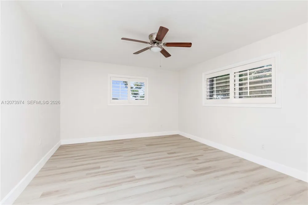 1900 NW 82nd Ter Pembroke Pines, FL 33024
