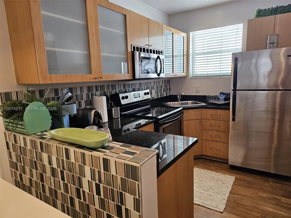 751 Collins Ave #3 Miami Beach, FL 33139