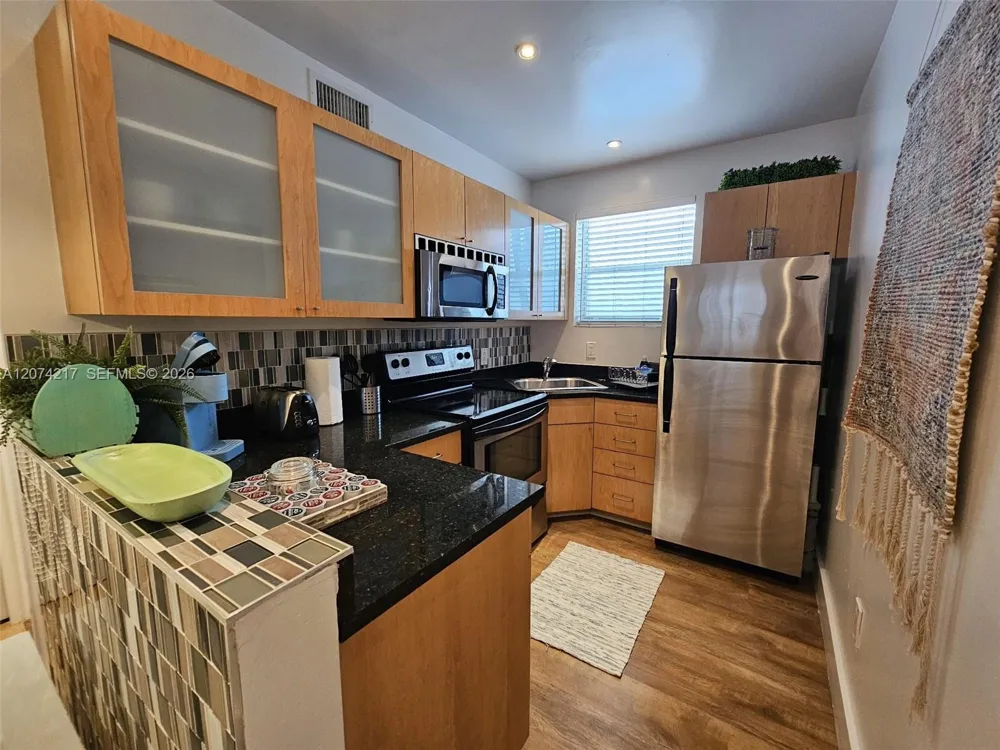 751 Collins Ave #3 Miami Beach, FL 33139
