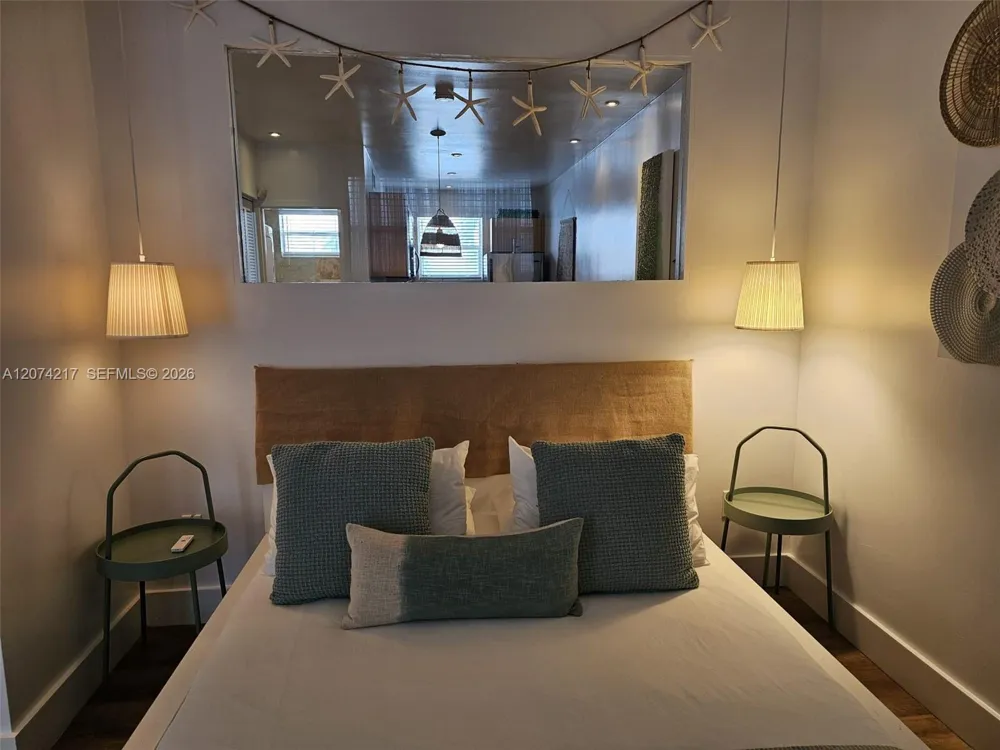 751 Collins Ave #3 Miami Beach, FL 33139