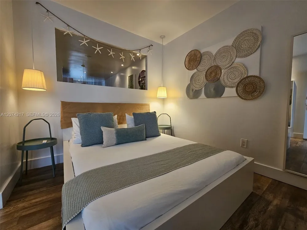 751 Collins Ave #3 Miami Beach, FL 33139