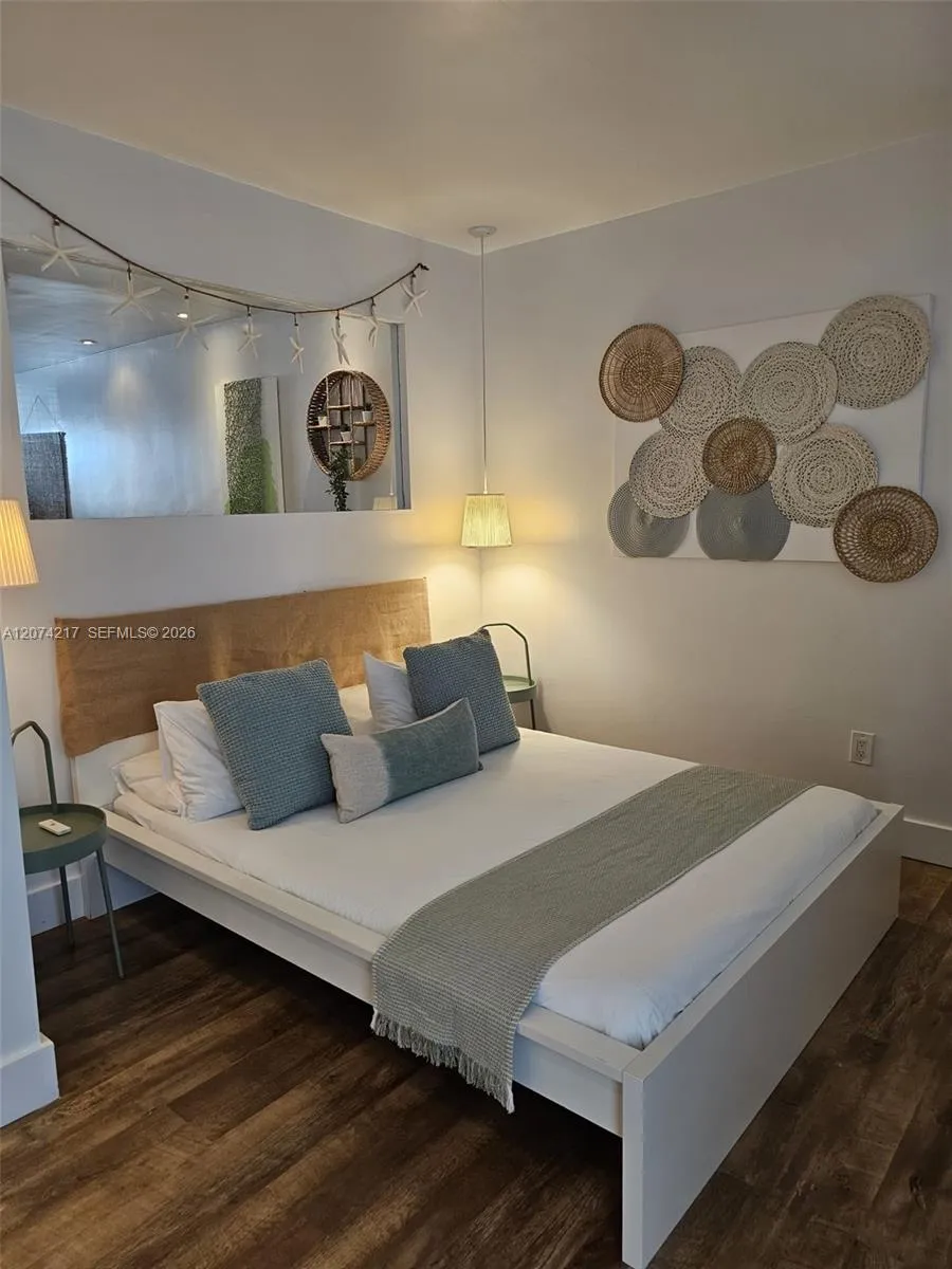 751 Collins Ave #3 Miami Beach, FL 33139