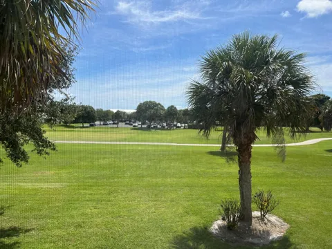 4300 GATOR TRACE DRIVE #H