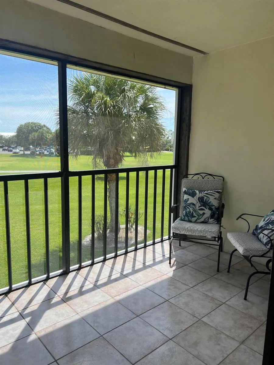 4300 GATOR TRACE DRIVE #H Fort Pierce, FL 34982