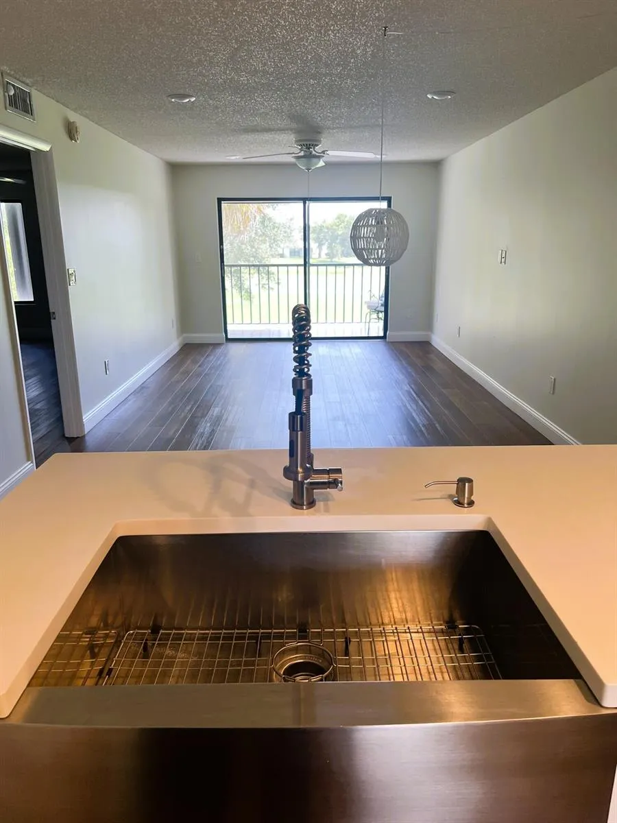 4300 GATOR TRACE DRIVE #H Fort Pierce, FL 34982