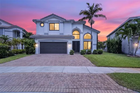 4723 SW 176th Ter