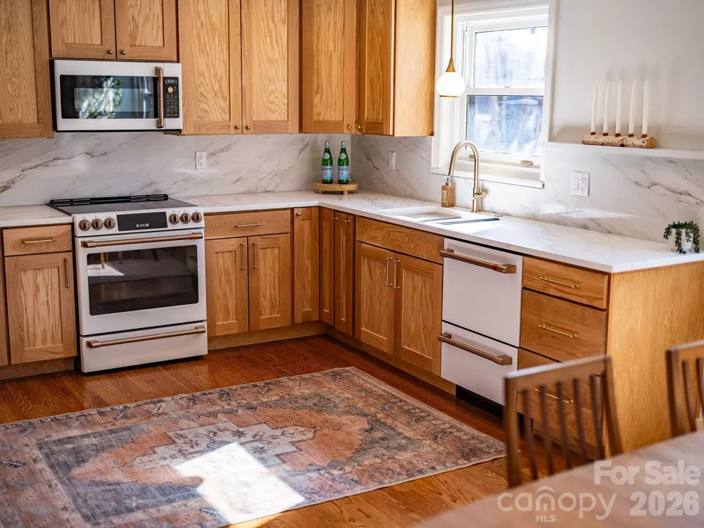 55 Cisco Road Asheville, NC 28805