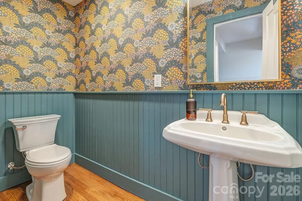 55 Cisco Road Asheville, NC 28805