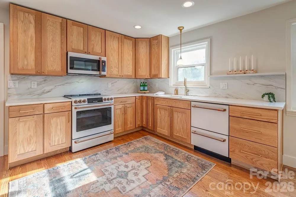 55 Cisco Road Asheville, NC 28805