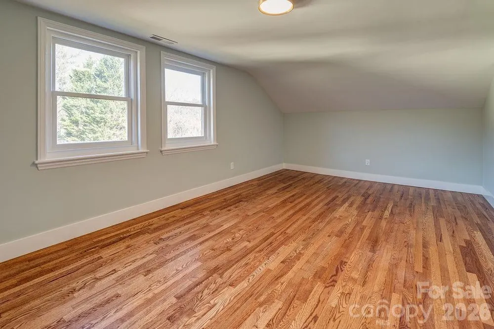 55 Cisco Road Asheville, NC 28805