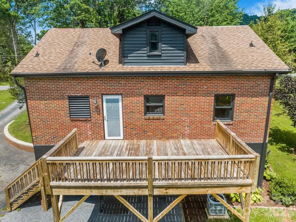 55 Cisco Road Asheville, NC 28805