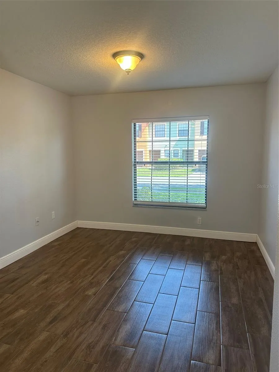 2516 EDGEWATER FALLS DRIVE Brandon, FL 33511