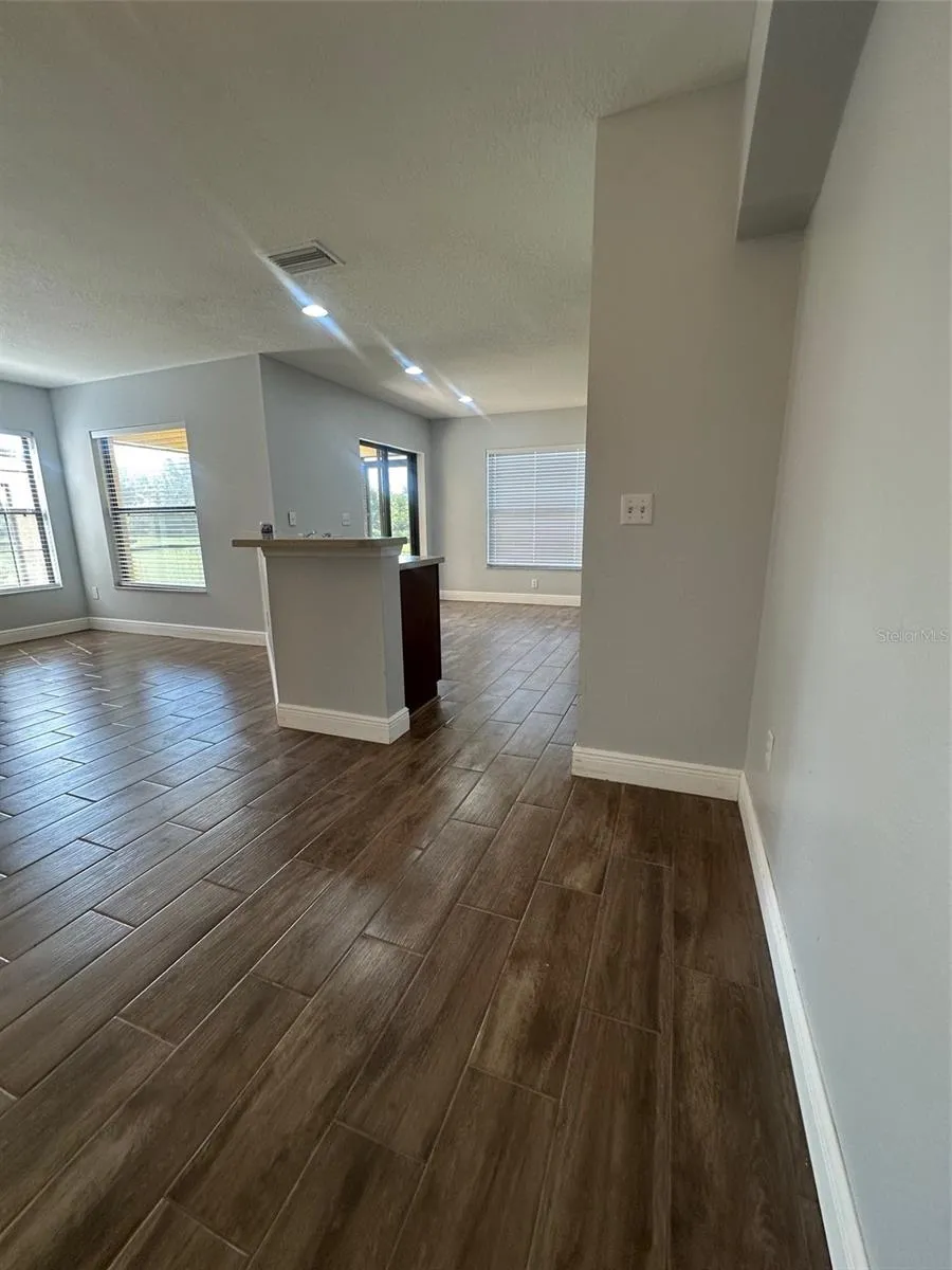 2516 EDGEWATER FALLS DRIVE Brandon, FL 33511
