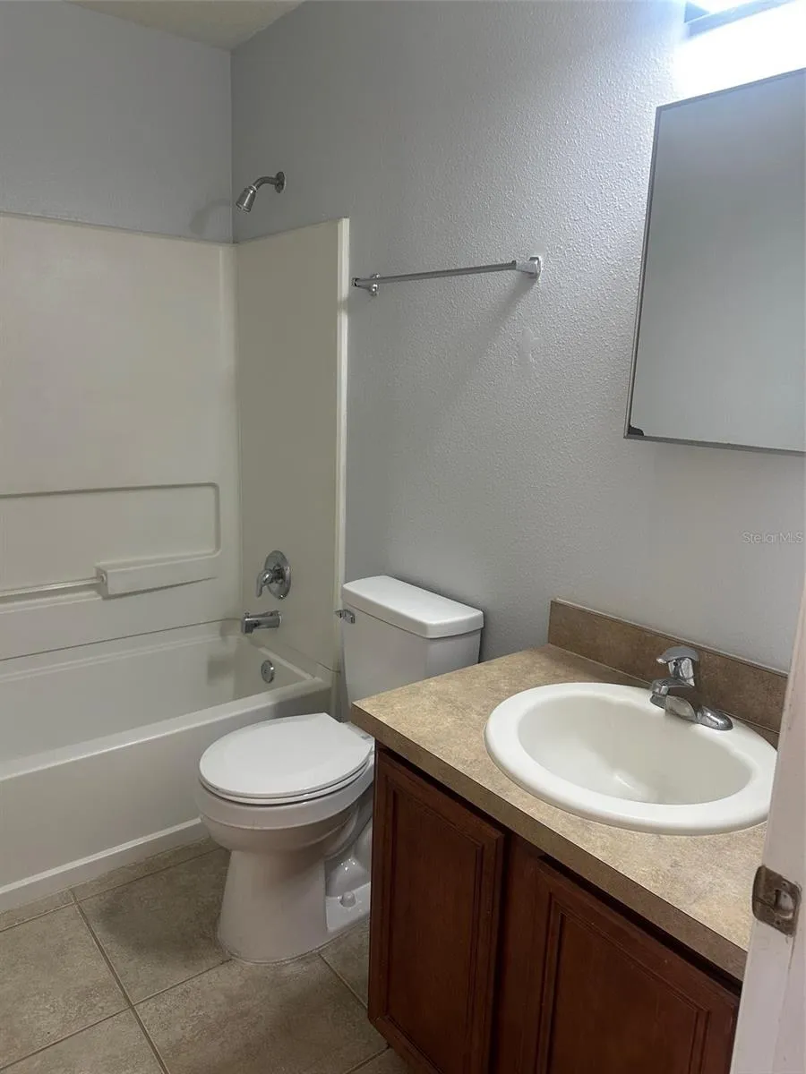 2516 EDGEWATER FALLS DRIVE Brandon, FL 33511