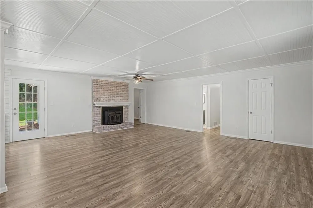 6501 Short Drive Winston, GA 30187