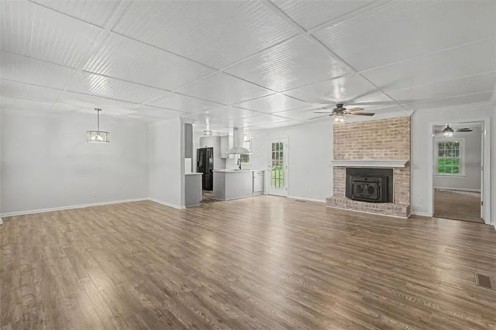 6501 Short Drive Winston, GA 30187