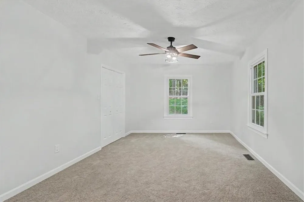 6501 Short Drive Winston, GA 30187