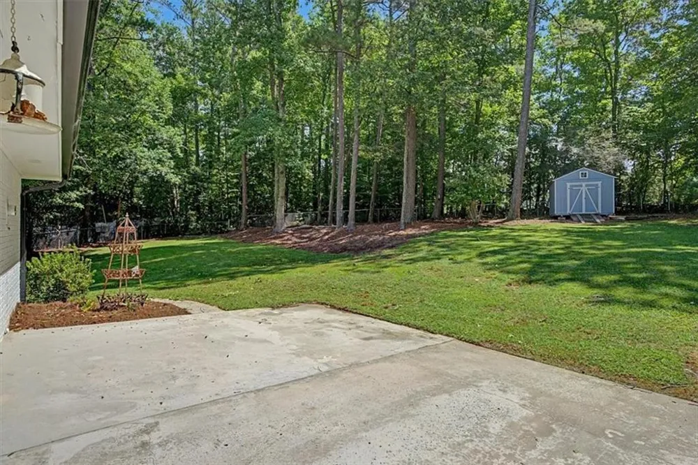 6501 Short Drive Winston, GA 30187
