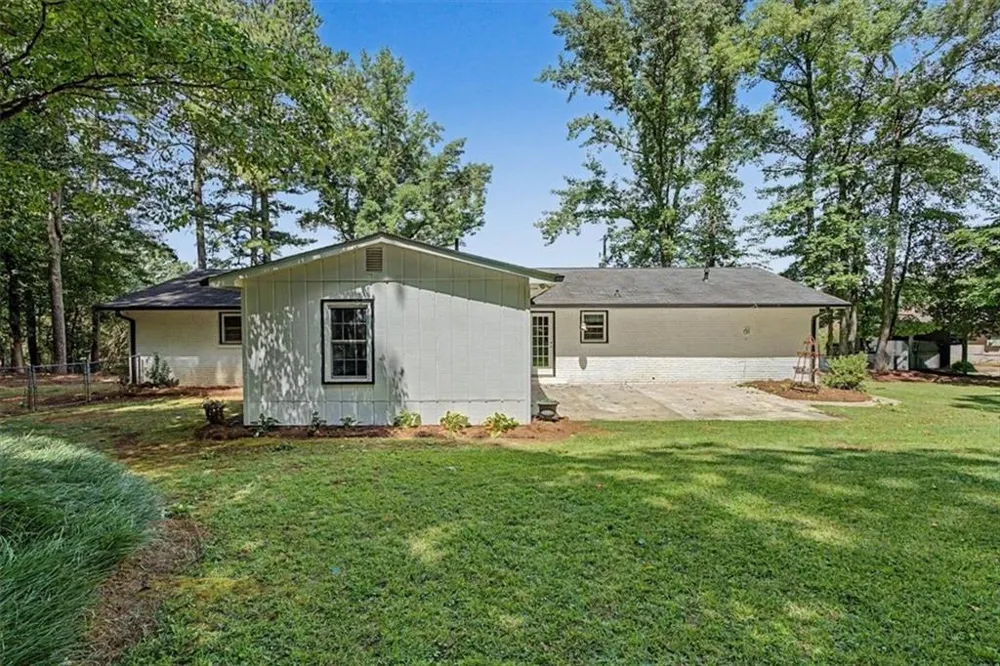 6501 Short Drive Winston, GA 30187