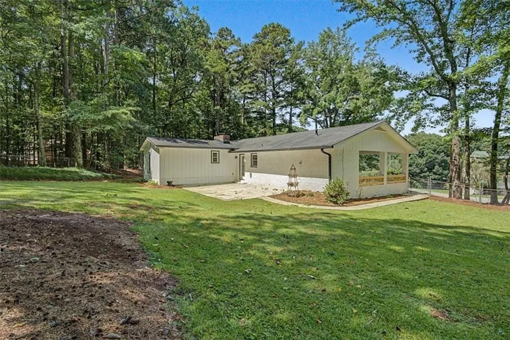 6501 Short Drive Winston, GA 30187