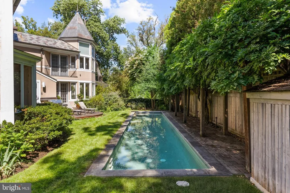 4347 HAWTHORNE STREET NW Washington, DC 20016