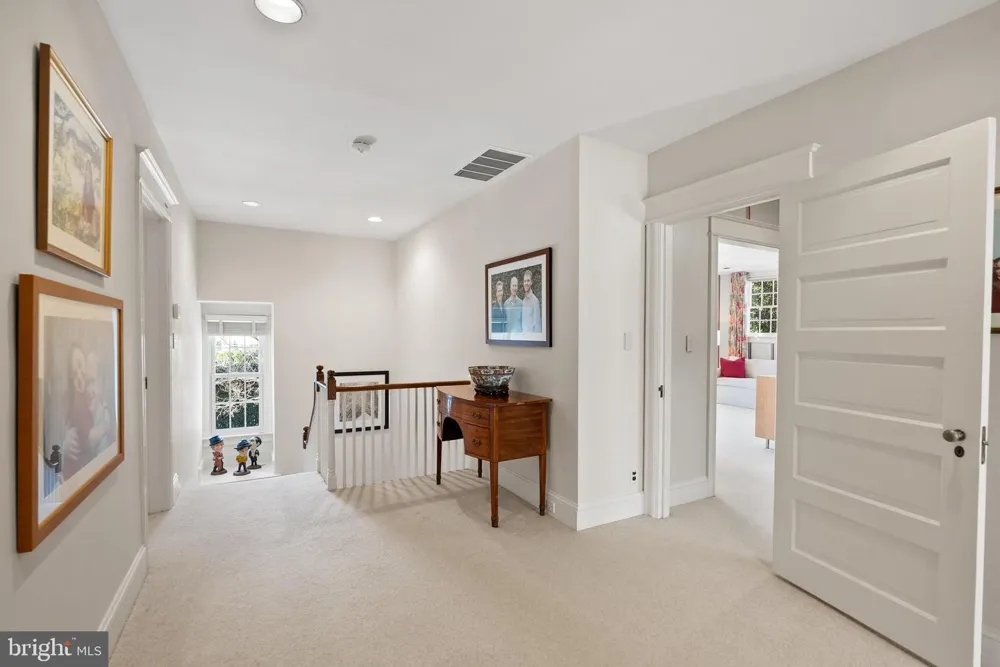 4347 HAWTHORNE STREET NW Washington, DC 20016
