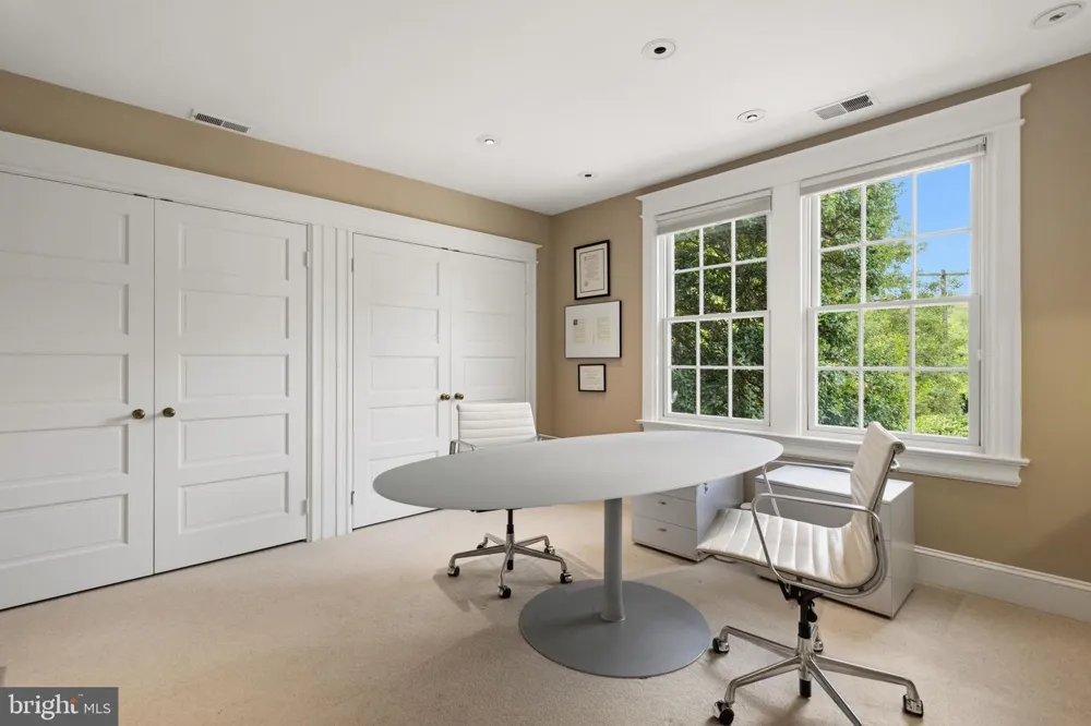 4347 HAWTHORNE STREET NW Washington, DC 20016