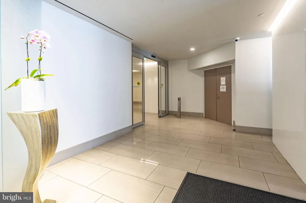 2018 WALNUT STREET #29K Philadelphia, PA 19103