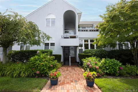 400 Noyack Road #E2
