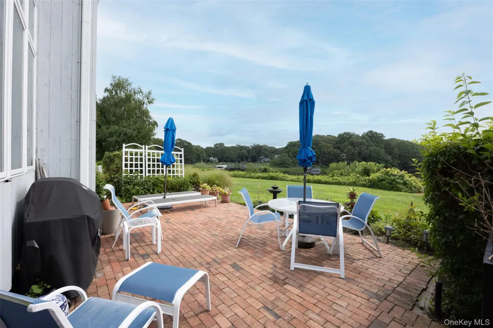 400 Noyack Road #E2 Southampton, NY 11968