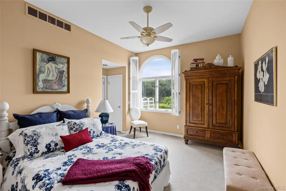 400 Noyack Road #E2 Southampton, NY 11968