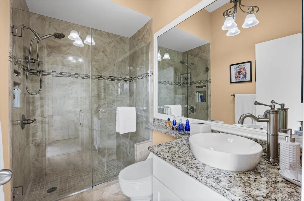 400 Noyack Road #E2 Southampton, NY 11968