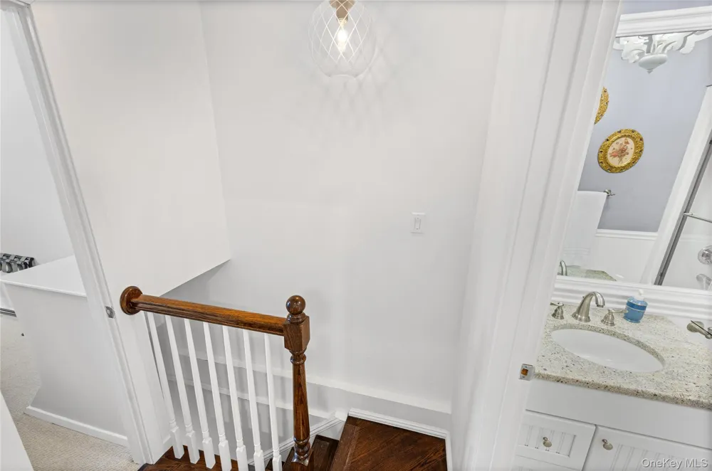 400 Noyack Road #E2 Southampton, NY 11968