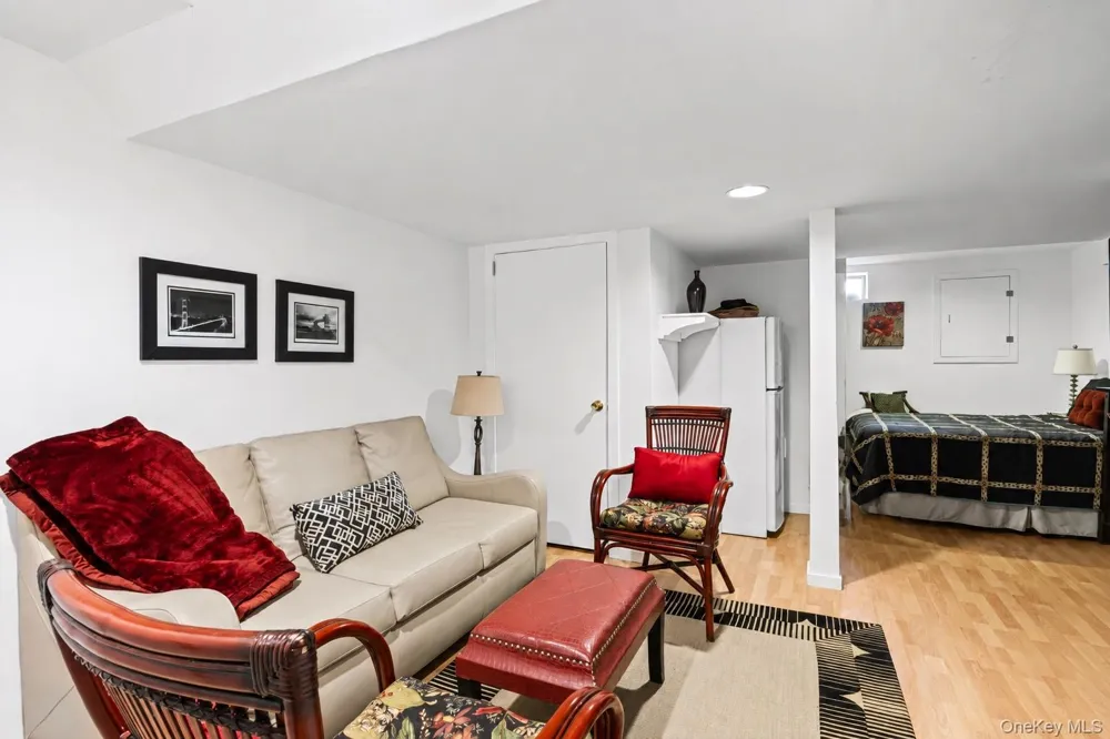 400 Noyack Road #E2 Southampton, NY 11968