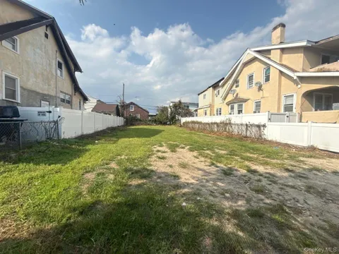 61 E Fulton Street
