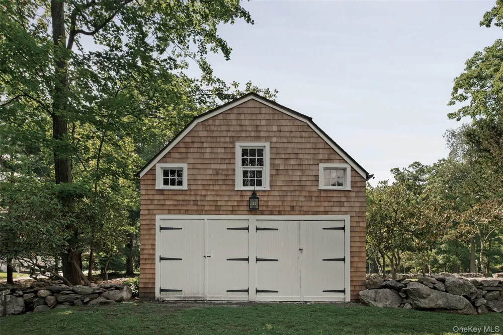 156 Old Stone Hill Road Pound Ridge, NY 10576