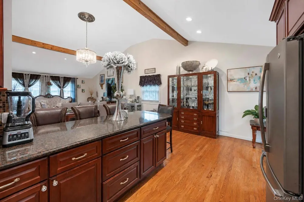 3 Humming Lane Coram, NY 11727