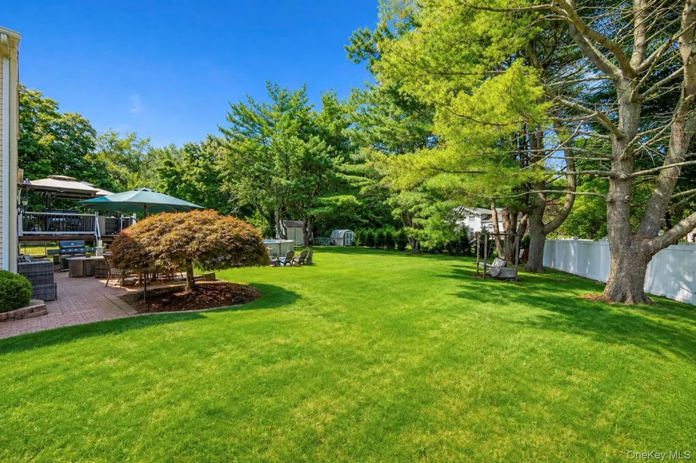 3 Humming Lane Coram, NY 11727