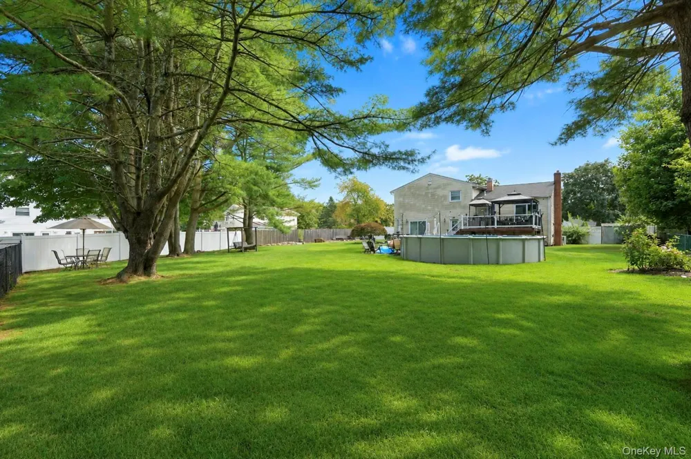 3 Humming Lane Coram, NY 11727