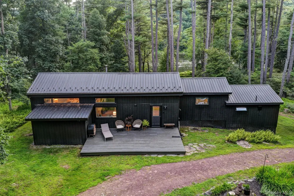 151 Hankins Road Narrowsburg, NY 12764