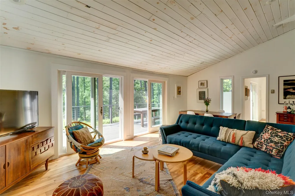 151 Hankins Road Narrowsburg, NY 12764